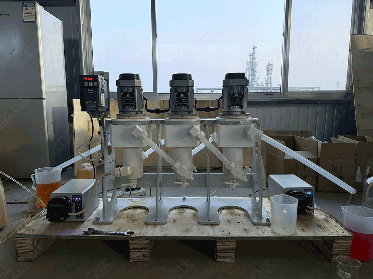 三級逆流離心萃取機(jī) 三級逆流離心萃取機(jī)